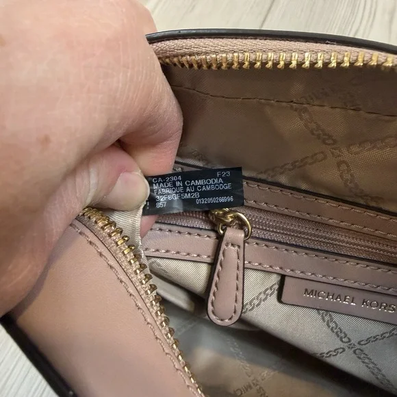 MICHAEL KORS Ginny Jet Set Medium Logo Camera Box Purse Crossbody Bag 32F8GF5M2B